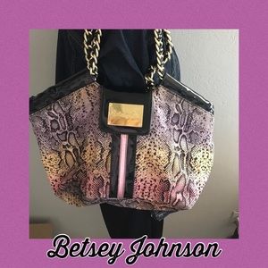 Betsey Johnson pink hobo bag GUC